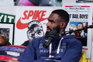 小哈达威：韦德是我最喜欢的球员没有之一，还保留着他的原味球衣视频封面