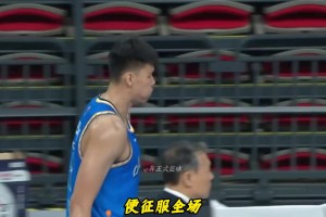 存在感十足，CBA炸裂的个人表演！