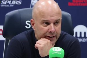 平息批评❓斯洛特：我们欧冠相当不错，夏天变动必然会有不完美视频封面