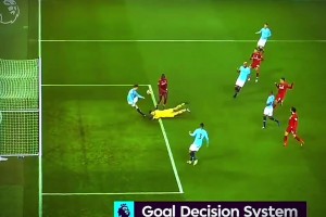 心如磐石！名场面：斯通斯极限门线解围决定冠军走向！视频封面